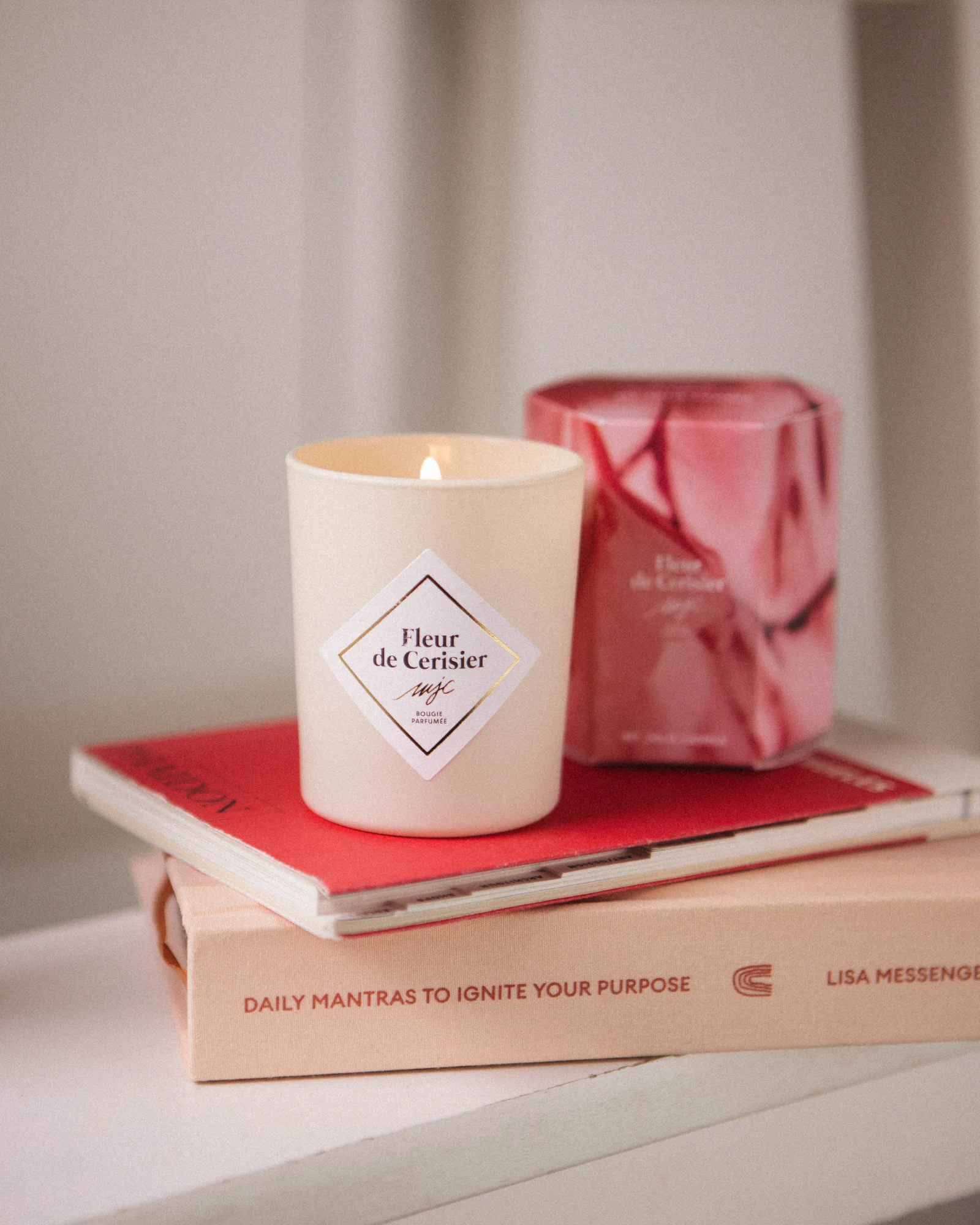 Petite bougie Fleur de Cerisier - Image 3